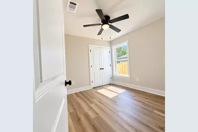 878 E Walnut Avenue, Crestview, FL 32539 - Photo 11