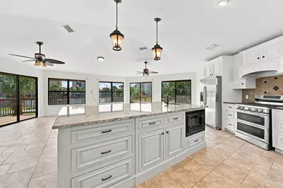 757 Seahorse Avenue, Fort Walton Beach, FL 32548 - Photo 11