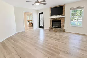 507 Matthew St, Niceville, FL 32578 - Photo 5