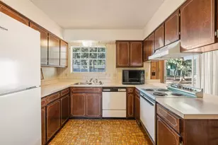 305 17th St, Niceville, FL 32578 - Photo 11