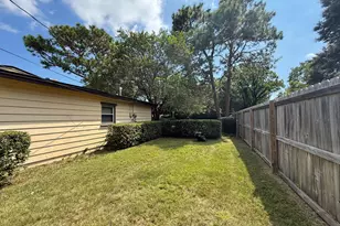 423 NE Woodrow St, Fort Walton Beach, FL 32547 - Photo 21