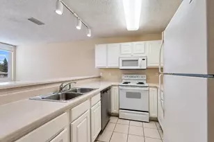 953 Scenic Oak Ln, Fort Walton Beach, FL 32547 - Photo 5