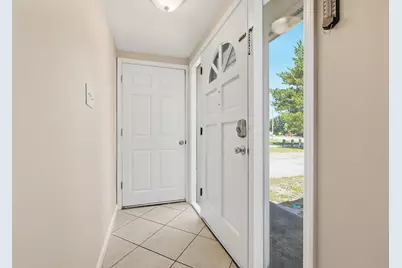 338 SW Coral Drive, Fort Walton Beach, FL 32548 - Photo 3