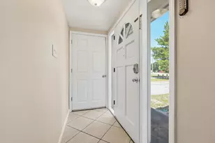338 SW Coral Dr, Fort Walton Beach, FL 32548 - Photo 3