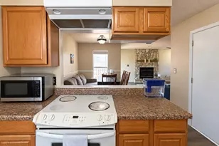 3022 Blue Pine Ln, Niceville, FL 32578 - Photo 9