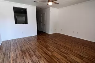 1834 Shay-Lin Ct, Niceville, FL 32578 - Photo 3