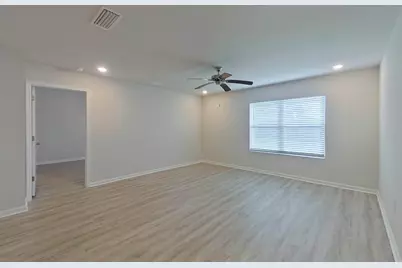 401 Monarch Lane, Pensacola, FL 32503 - Photo 11