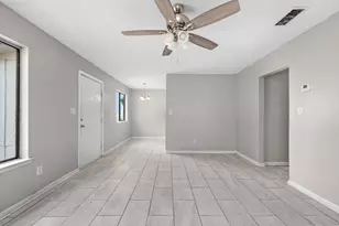 131 Bayou View Dr, Fort Walton Beach, FL 32547 - Photo 7