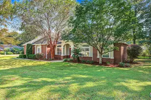 5833 Hunting Meadows Dr, Crestview, FL 32536 - Photo 3