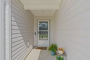 672 Squirrel Rd, Defuniak Springs, FL 32433 - Photo 5