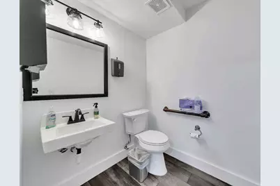 215 NE Hollywood Boulevard, Fort Walton Beach, FL 32548 - Photo 15