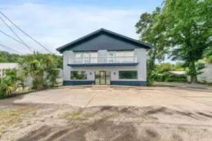 215 NE Hollywood Blvd, Fort Walton Beach, FL 32548 - Photo 1