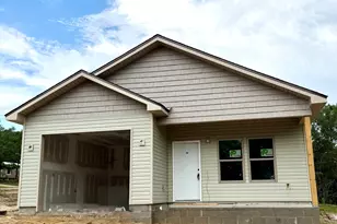 286 Larkspur East Ave, Defuniak Springs, FL 32433 - Photo 1