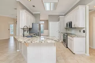 2700 Ashley Maria Ct, Crestview, FL 32539 - Photo 3