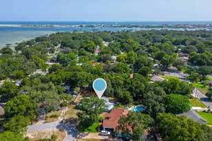 6 NE Bay Ct, Fort Walton Beach, FL 32548 - Photo 5