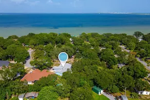6 NE Bay Ct, Fort Walton Beach, FL 32548 - Photo 3