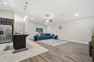 8302 Molina St, Navarre, FL 32566 - Photo 15