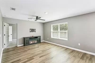 3110 Van Day Way, Crestview, FL 32539 - Photo 7