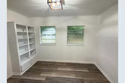 215 E 3rd Avenue, Crestview, FL 32536 - Photo 9