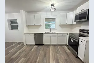 215 E 3rd Avenue, Crestview, FL 32536 - Photo 11