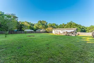 671 Ridge Lake Rd, Crestview, FL 32536 - Photo 9