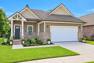 38 Oaktree Blvd, Freeport, FL 32439 - Photo 1
