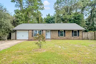 651 Wildwood St, Mary Esther, FL 32569 - Photo 1