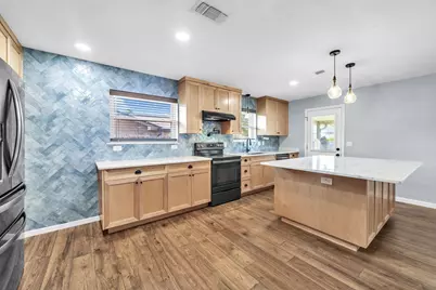 2005 Plumosa Palm Drive, Niceville, FL 32578 - Photo 11