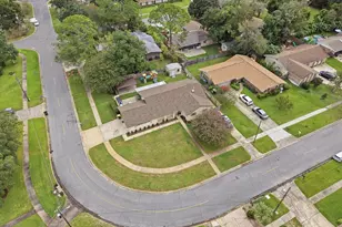 381 NW Marie Circle, Fort Walton Beach, FL 32548 - Photo 1