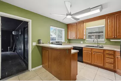 381 NW Marie Circle, Fort Walton Beach, FL 32548 - Photo 9