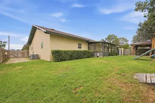 381 NW Marie Circle, Fort Walton Beach, FL 32548 - Photo 21
