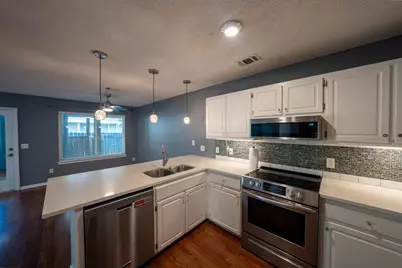 1739 Ivalea Circle, Navarre, FL 32566 - Photo 15