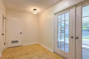 371 NW Oakland Circle, Fort Walton Beach, FL 32548 - Photo 9