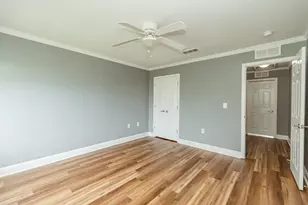 794 Majestic Dr, Crestview, FL 32536 - Photo 9