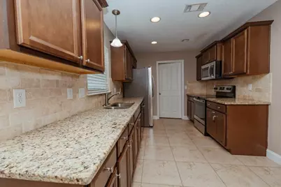 401 E Field Avenue, Crestview, FL 32539 - Photo 9