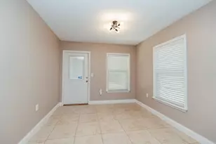 401 E Field Ave, Crestview, FL 32539 - Photo 7