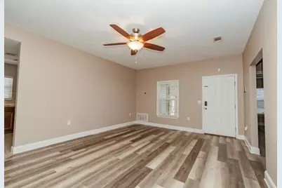 401 E Field Avenue, Crestview, FL 32539 - Photo 3