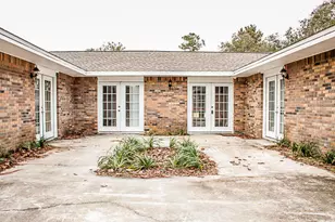 811 Airport Rd, Destin, FL 32541 - Photo 1