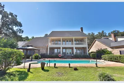217 NE Yacht Club Drive, Fort Walton Beach, FL 32548 - Photo 1