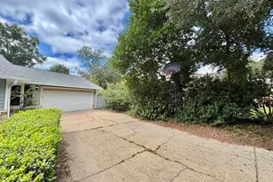 406 Greenwood Way, Niceville, FL 32578 - Photo 5