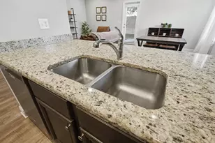 8737 Brown Pelican Cir, Navarre, FL 32566 - Photo 9