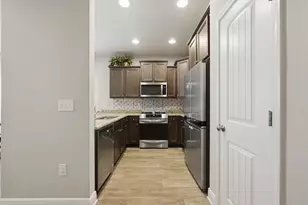 8737 Brown Pelican Cir, Navarre, FL 32566 - Photo 5