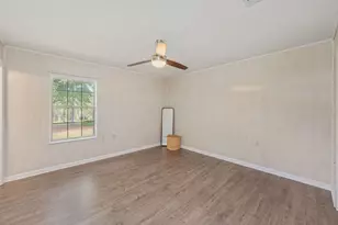 727 Wrights Creek Rd, Caryville, FL 32427 - Photo 23