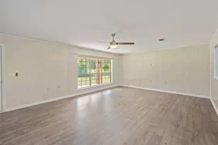 727 Wrights Creek Rd, Caryville, FL 32427 - Photo 13