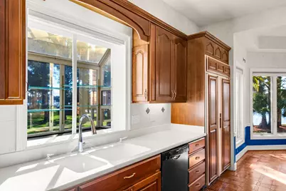 2422 Edgewater Drive, Niceville, FL 32578 - Photo 31