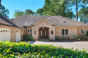 2422 Edgewater Dr, Niceville, FL 32578 - Photo 9