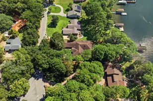 2422 Edgewater Dr, Niceville, FL 32578 - Photo 85