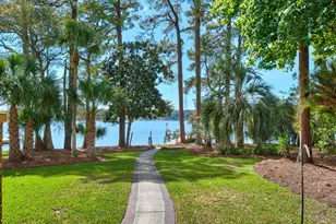 2422 Edgewater Dr, Niceville, FL 32578 - Photo 3