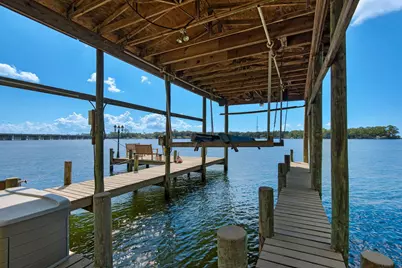 2422 Edgewater Drive, Niceville, FL 32578 - Photo 5