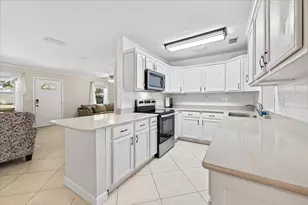 631 Manchester Rd, Fort Walton Beach, FL 32547 - Photo 3